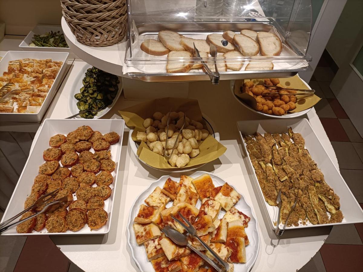 Oasi Del Mare Hotel Rimini Eksteriør billede