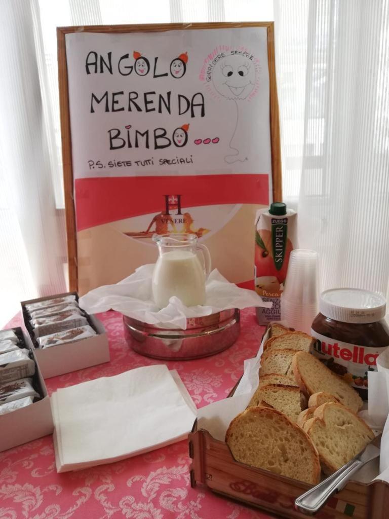 Oasi Del Mare Hotel Rimini Eksteriør billede