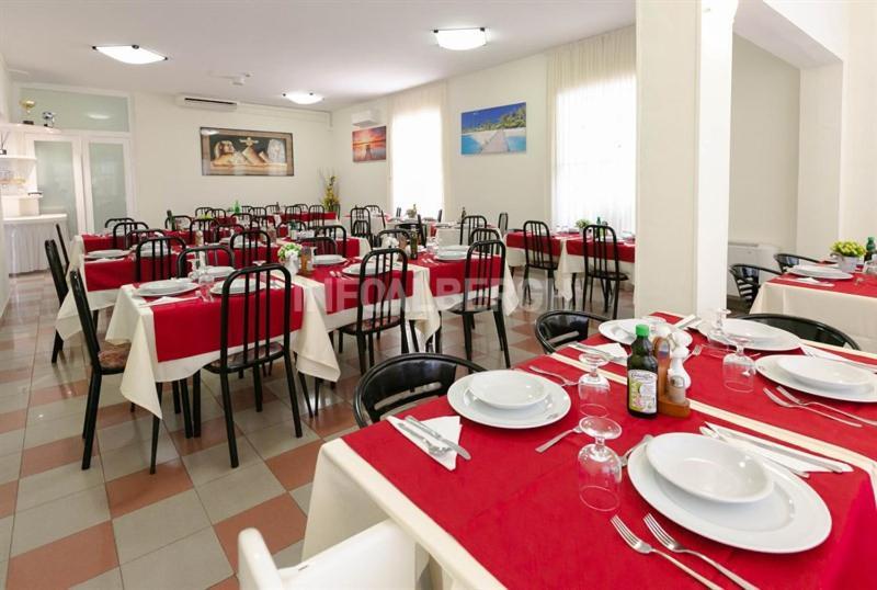 Oasi Del Mare Hotel Rimini Eksteriør billede