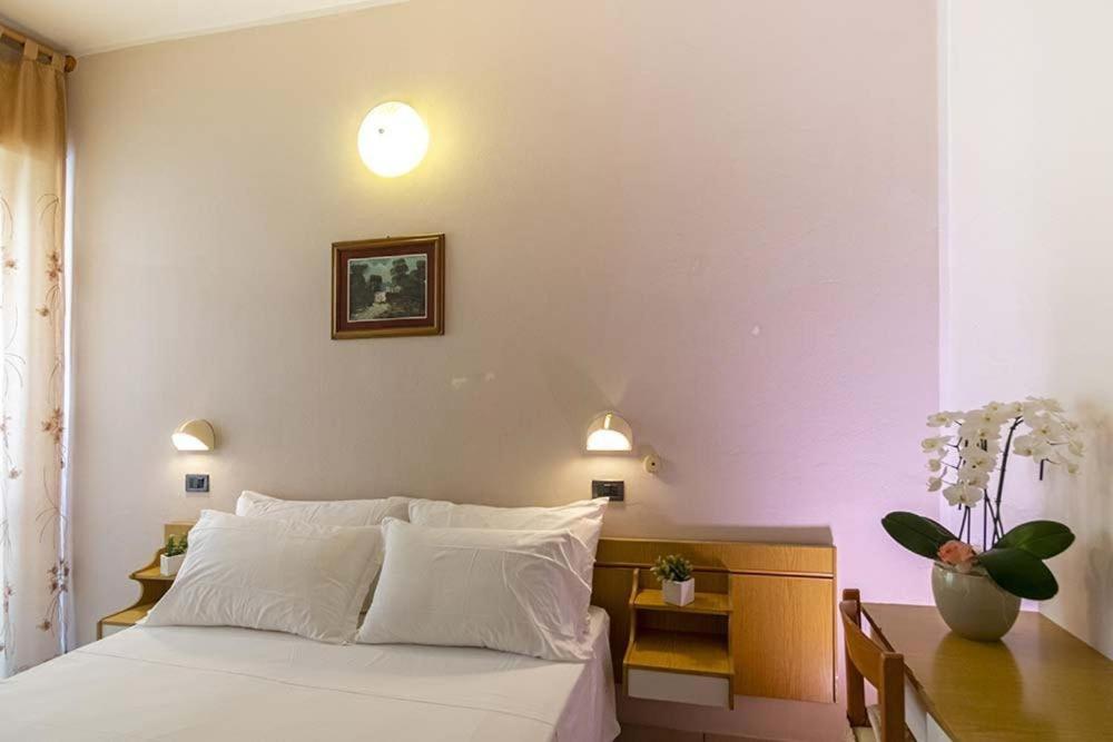 Oasi Del Mare Hotel Rimini Eksteriør billede